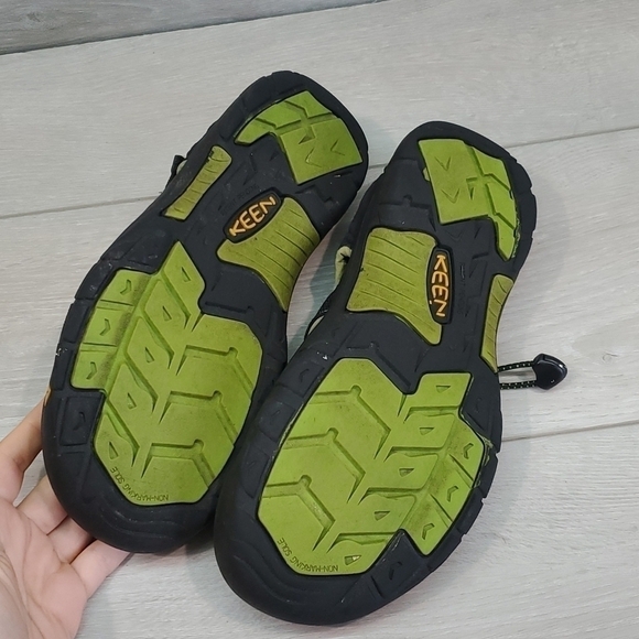 Keen Mens Newport Outdoor Hiking Comfort Sandals shoes sz 6 main image 5